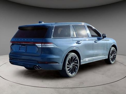 New 2026 Lincoln Aviator Reserve image 9