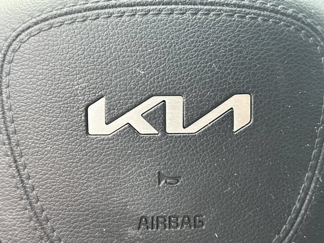 Certified 2024 Kia Carnival EX FWD image 23