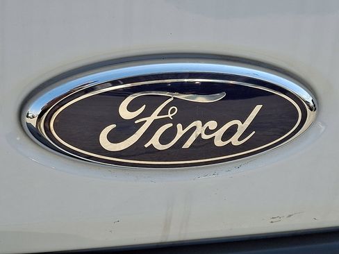 Used 2024 Ford Transit 250 Low Roof w/ Exterior Upgrade Package image 28