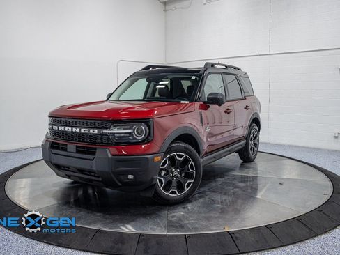 Used 2025 Ford Bronco Sport Outer Banks w/ Outer Banks Tech Package+ image 3