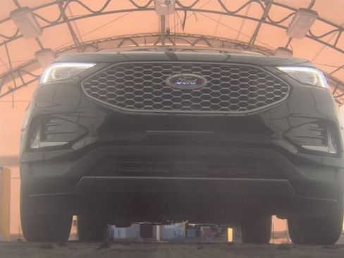 Used 2023 Ford Edge SEL w/ Convenience Package image 3