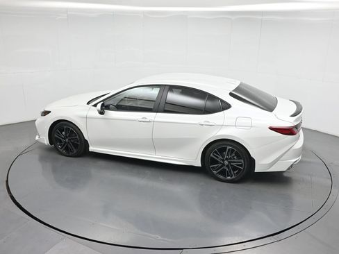 Used 2026 Toyota Camry XSE FWD image 42