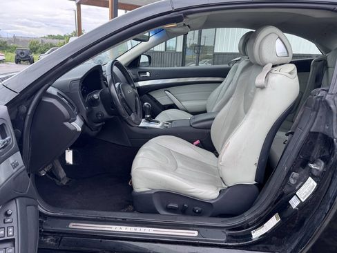 Used 2014 INFINITI Q60 Convertible w/ Premium Package RWD image 11