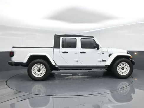 Used 2021 Jeep Gladiator Sport AWD/4WD image 9