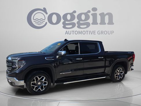 Used 2023 GMC Sierra 1500 SLT w/ SLT Premium Package AWD/4WD image 1