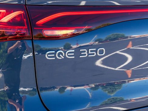 Used 2023 Mercedes-Benz EQE 350+ 4MATIC SUV w/ Exclusive Trim Package image 20