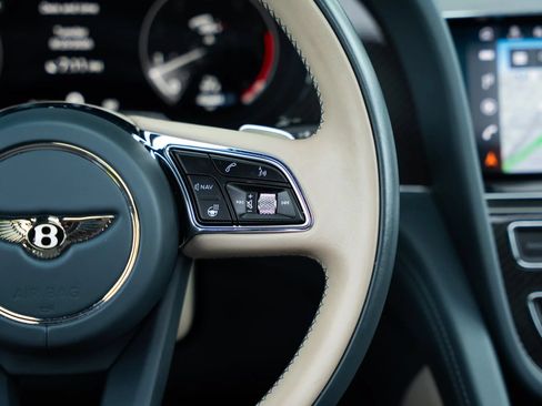 Used 2021 Bentley Bentayga Speed AWD/4WD image 43