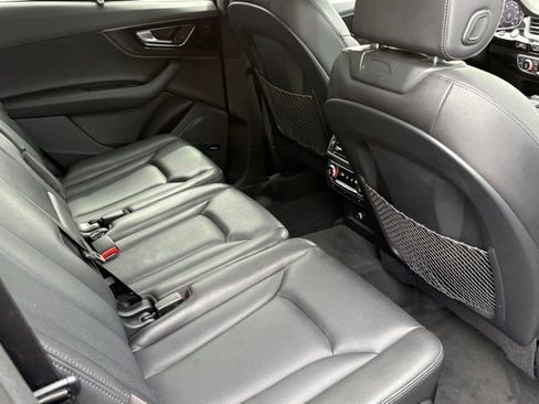 Used 2019 Audi Q7 3.0T Prestige AWD/4WD image 26