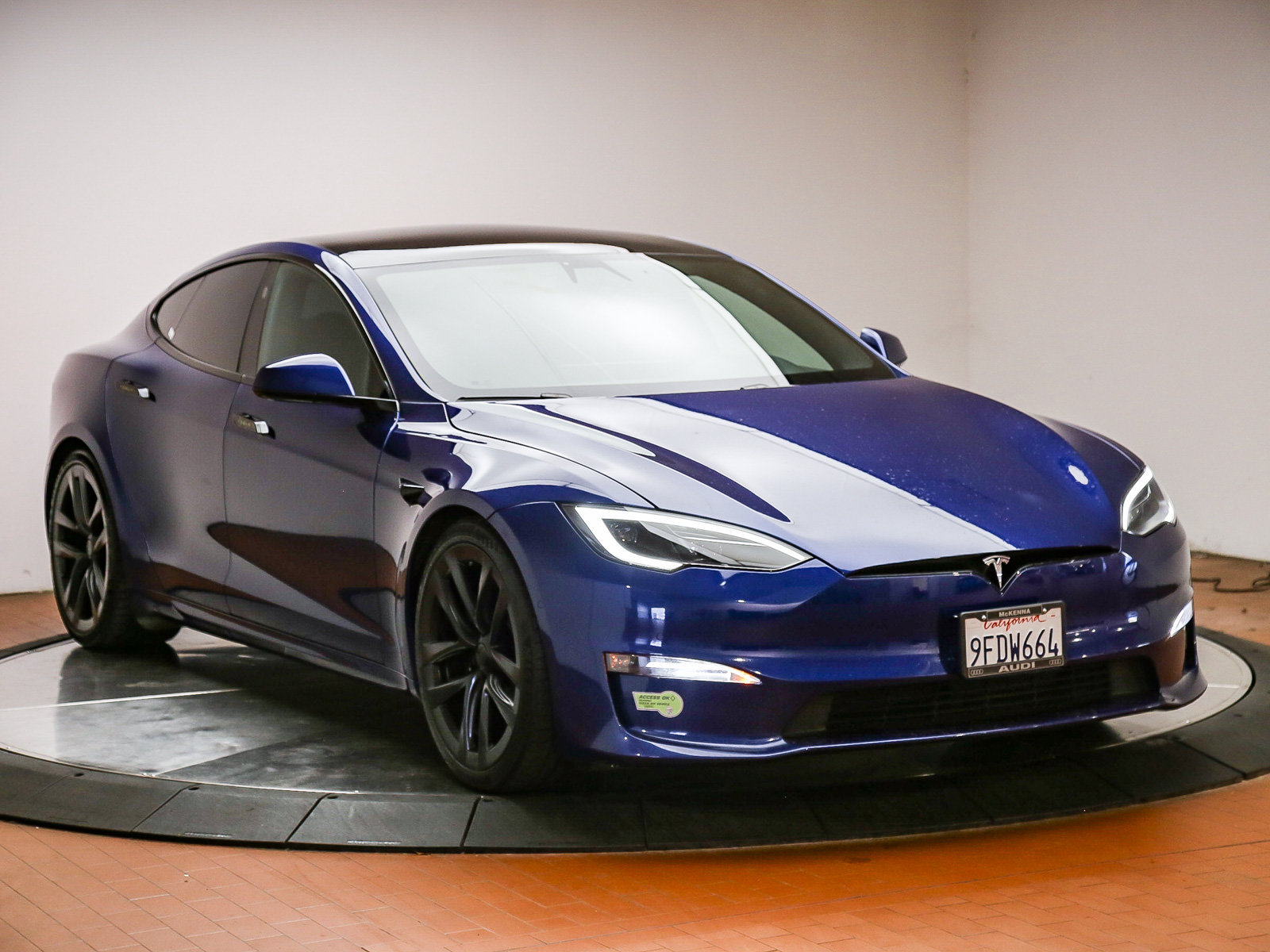 Used 2023 Tesla Model S Plaid AWD/4WD image 3