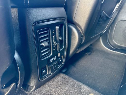 Used 2015 Jeep Grand Cherokee Limited AWD/4WD image 34