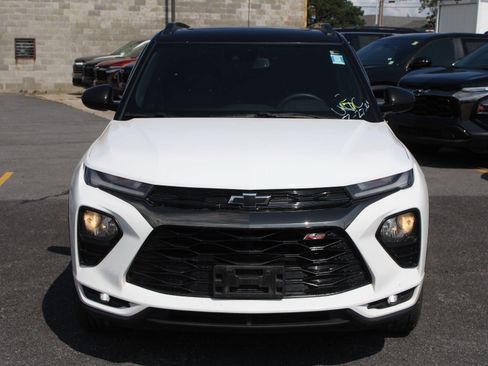 Used 2023 Chevrolet TrailBlazer RS w/ Sun and Liftgate Package AWD/4WD image 2