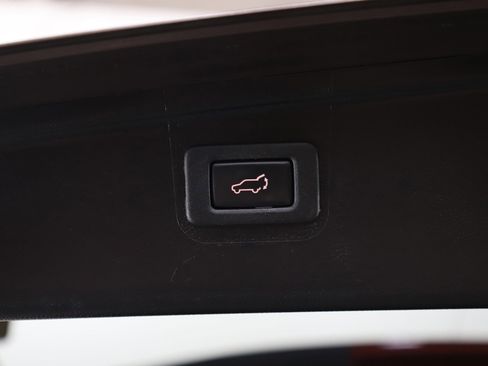 Used 2019 Subaru Outback 2.5i Premium image 17