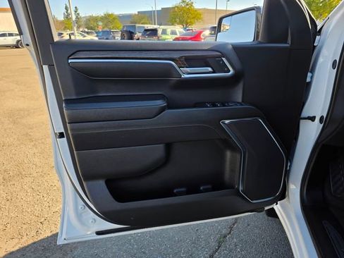 Used 2024 GMC Sierra 1500 SLE image 21