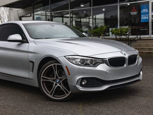 Used 2014 BMW 428i xDrive Coupe w/ Driver Assistance Package image 3