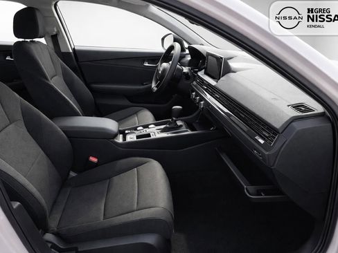 Used 2025 Honda Accord SE image 9