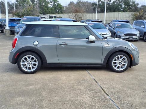 Used 2018 MINI Cooper S image 28