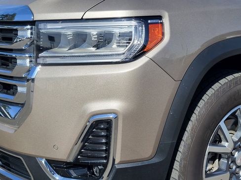 Used 2023 GMC Acadia SLT w/ Technology Package image 5