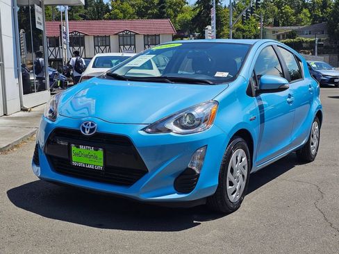 Used 2016 Toyota Prius C Two FWD image 3
