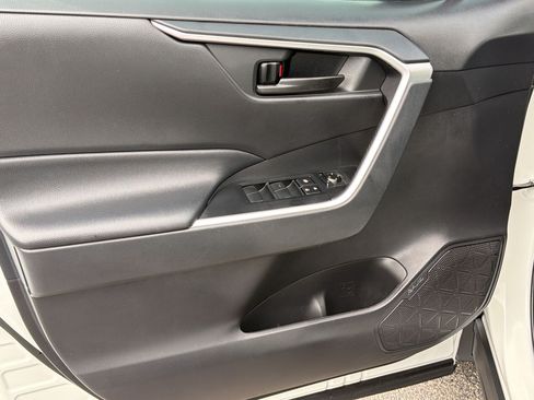 Used 2024 Toyota RAV4 LE FWD image 14
