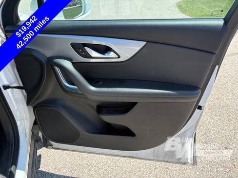 Used 2019 Chevrolet Blazer LT FWD image 33
