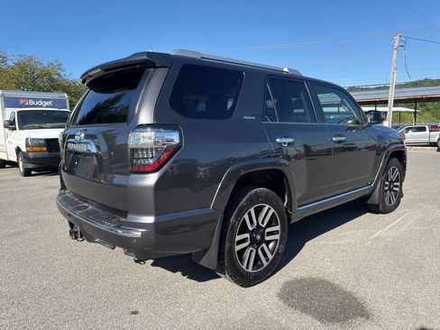 Used 2022 Toyota 4Runner Limited AWD/4WD image 21