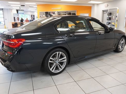 Used 2017 BMW 740i xDrive AWD/4WD image 12