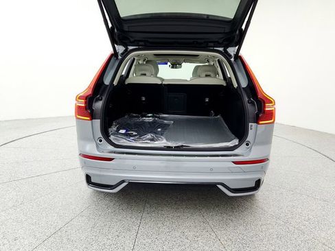 New 2026 Volvo XC60 B5 Ultra w/ Protection Package Premier image 19