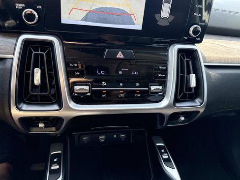 Used 2023 Kia Sorento S w/ Panoramic Sunroof Package AWD/4WD image 26