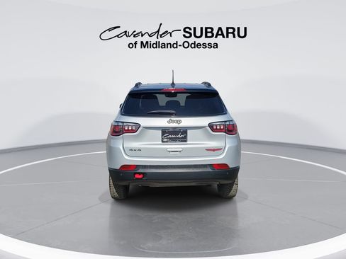 Used 2025 Jeep Compass Trailhawk AWD/4WD image 7