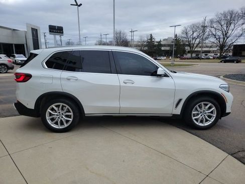 Used 2023 BMW X5 xDrive40i w/ Premium Package image 2