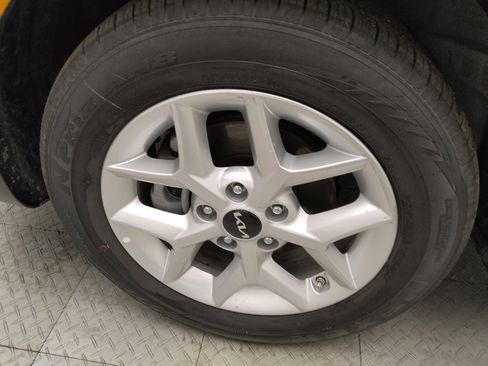 Used 2025 Kia Soul LX w/ LX Technology Package image 31