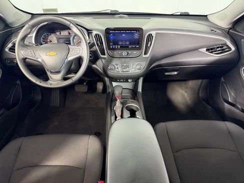 Used 2025 Chevrolet Malibu RS FWD image 13