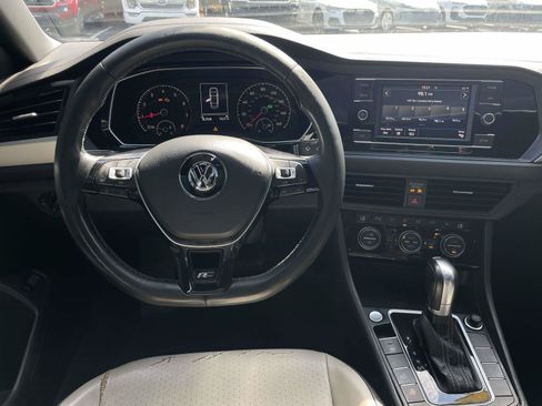 Used 2019 Volkswagen Jetta R-Line FWD image 14