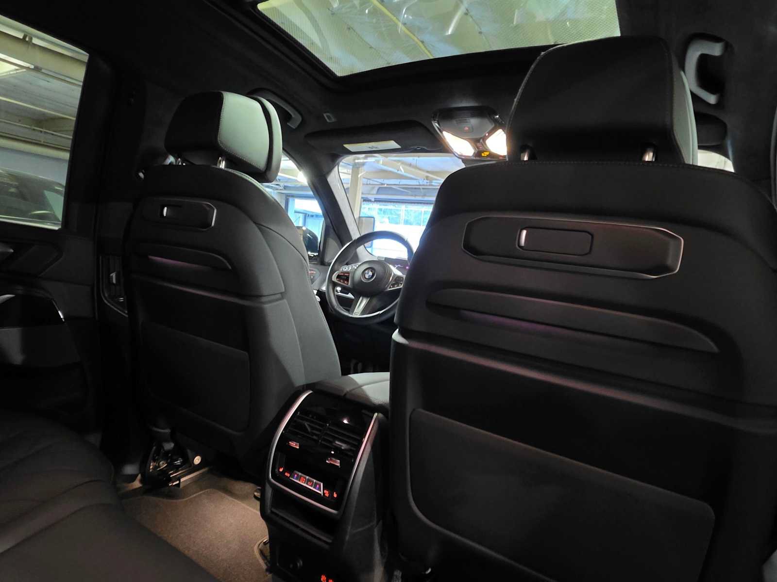 Used 2026 BMW X7 xDrive40i w/ Executive Package AWD/4WD image 15