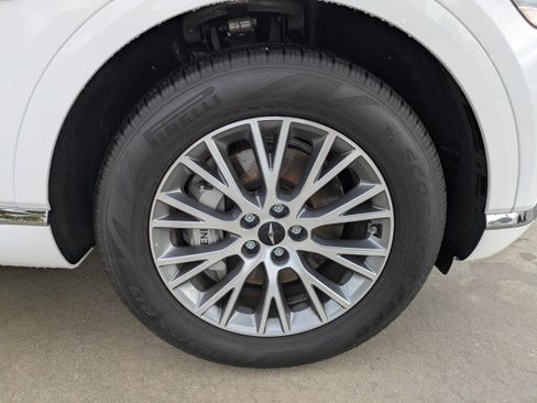 Used 2026 Genesis GV80 2.5T RWD image 9