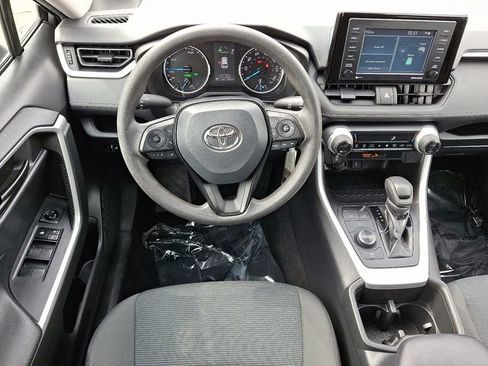 Certified 2022 Toyota RAV4 LE image 11