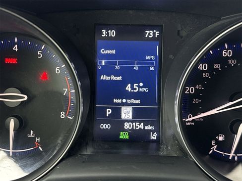 Used 2021 Toyota C-HR LE image 23