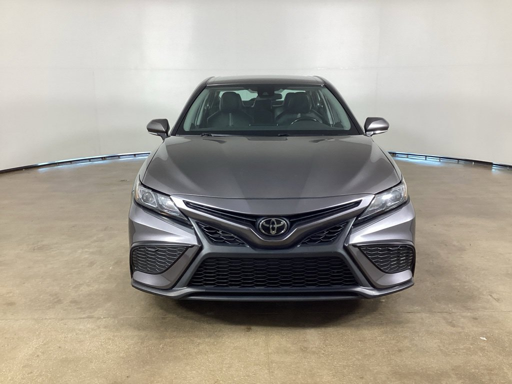 Used 2024 Toyota Camry SE FWD image 2