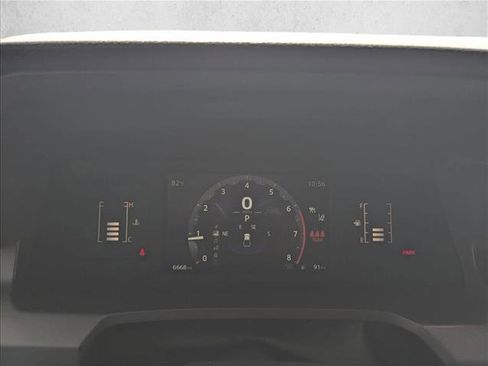 Used 2025 Toyota Tacoma SR5 image 9