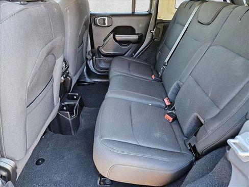 Used 2020 Jeep Wrangler Unlimited Sport S image 17