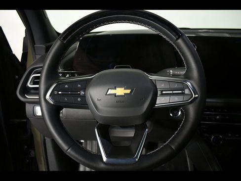 Used 2024 Chevrolet Traverse LT w/ Enhanced Driving Package FWD image 11