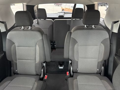 Used 2021 Chevrolet Traverse LT FWD image 49