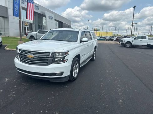 Used 2016 Chevrolet Suburban LTZ RWD image 5