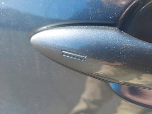 Used 2024 Toyota Corolla Cross XLE image 28