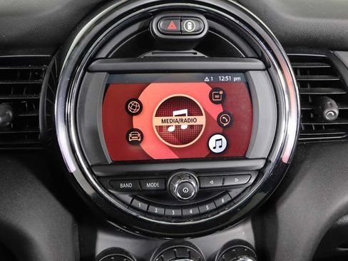 Used 2020 MINI Cooper 2-Door Hardtop FWD image 17