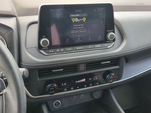 Used 2023 Nissan Rogue SV AWD/4WD image 19