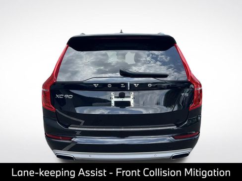 Used 2020 Volvo XC90 T5 Momentum w/ Protection Package Premier FWD image 9