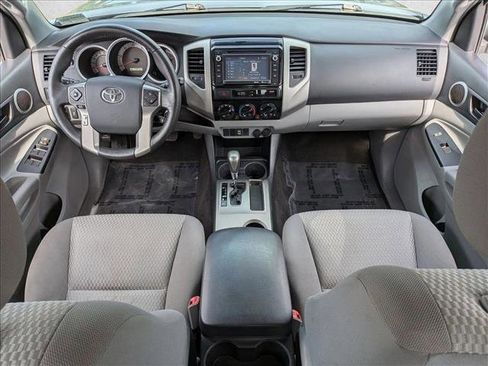 Used 2014 Toyota Tacoma PreRunner w/ SR5 Package RWD image 17