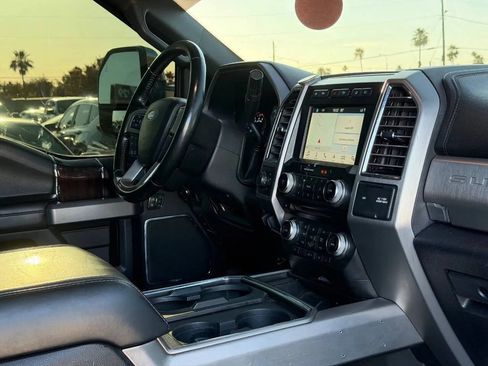 Used 2017 Ford F350 Platinum w/ Platinum Ultimate Package AWD/4WD image 33