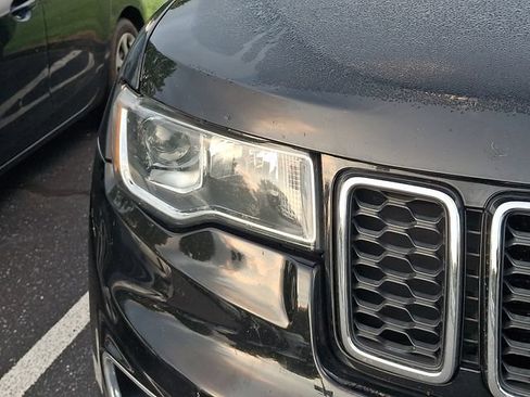 Used 2017 Jeep Grand Cherokee Limited AWD/4WD image 5